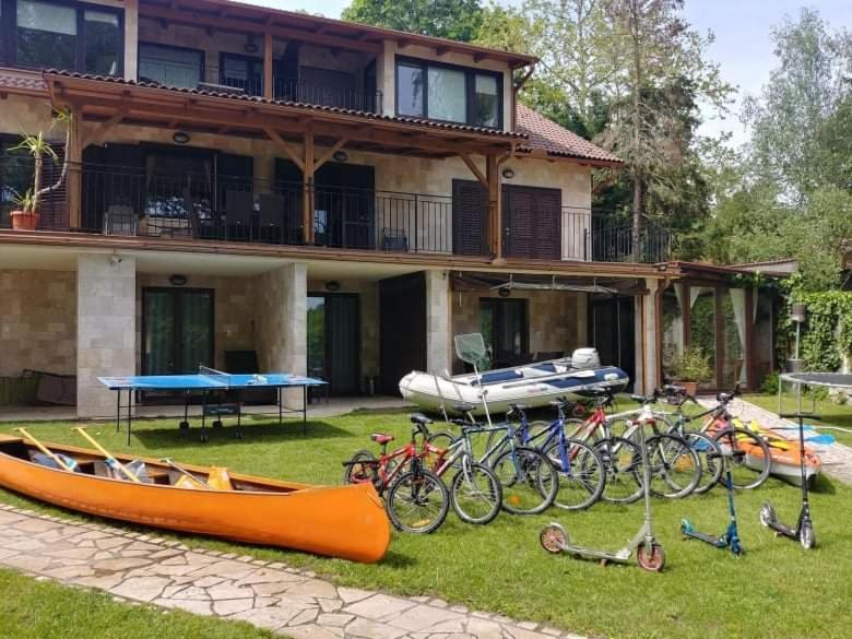 Vizparti Apartmanhaz Leanyfalu