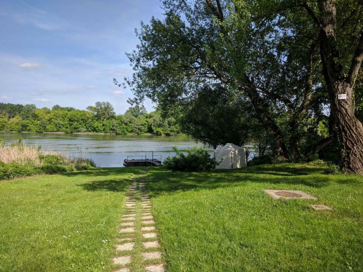 Vizparti Apartmanhaz * Leanyfalu